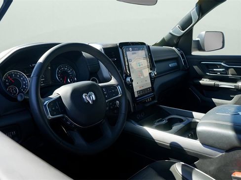 Used 2025 RAM 1500 Laramie image 14