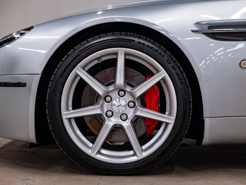 Used 2007 Aston Martin V8 Vantage Coupe RWD image 27