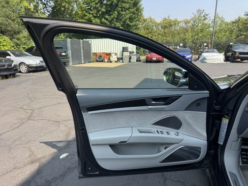 Used 2017 Audi S8 Plus AWD/4WD image 19