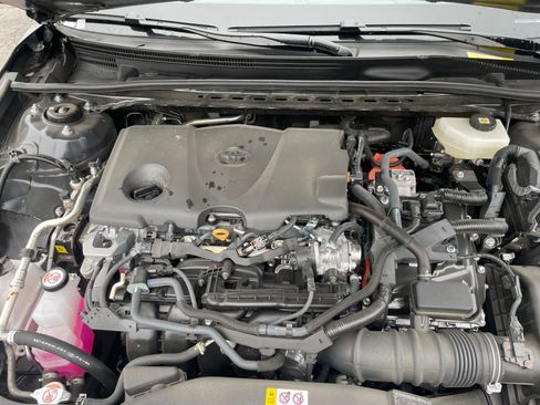 Used 2025 Toyota Camry LE image 30