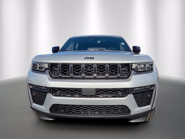 New 2026 Jeep Grand Cherokee Limited AWD/4WD image 2