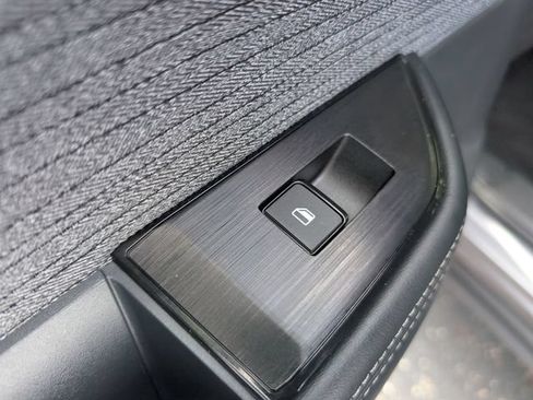 Certified 2023 Nissan Rogue SV AWD/4WD image 11
