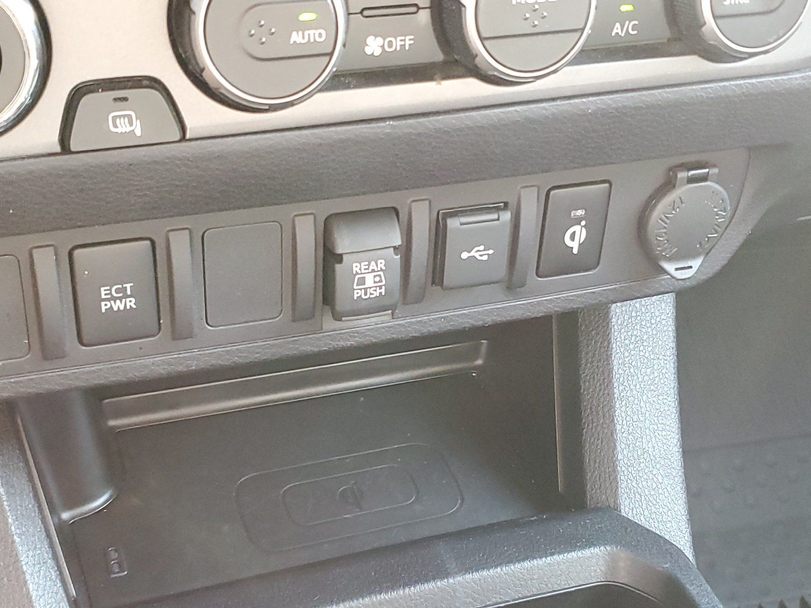 Certified 2023 Toyota Tacoma TRD Off-Road AWD/4WD image 28