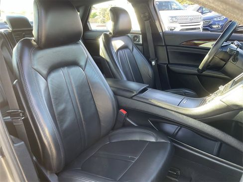 Used 2019 Lincoln MKZ Reserve w/ Reserve Plus Package image 11