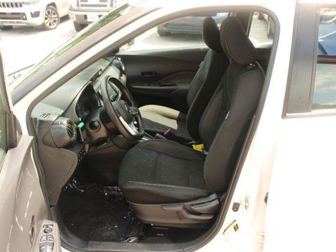 Used 2020 Nissan Kicks S FWD image 5