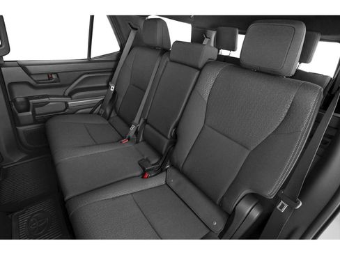 Used 2025 Toyota 4Runner SR5 AWD/4WD image 9