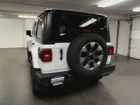 Used 2018 Jeep Wrangler Unlimited Sahara image 7