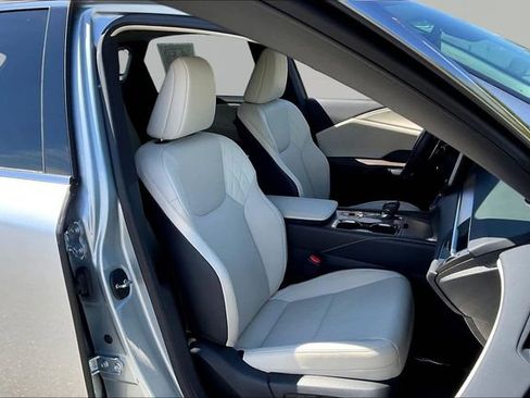 Used 2024 Lexus RX 350 Premium w/ Accessory Package (Z1) FWD image 20