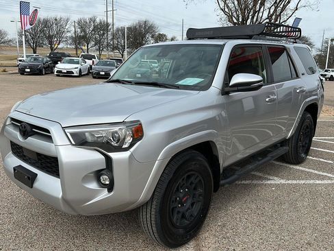 Used 2023 Toyota 4Runner SR5 Premium image 9