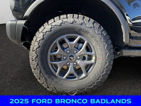 New 2025 Ford Bronco Badlands image 14