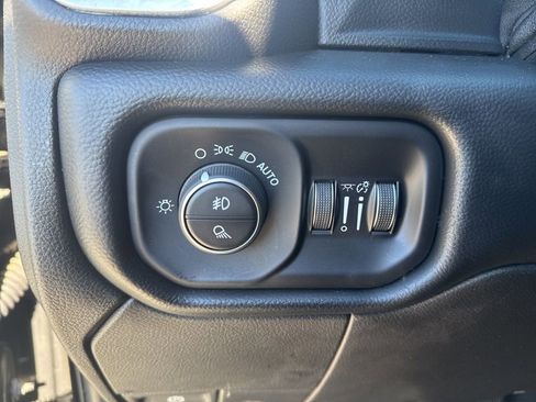 Used 2019 RAM 3500 Laramie image 23