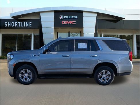 Used 2023 GMC Yukon SLE AWD/4WD image 6