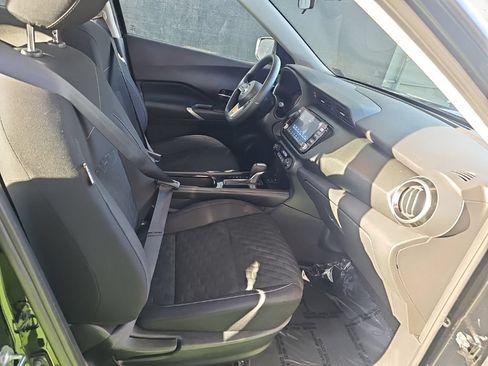 Used 2022 Nissan Kicks SV FWD image 38