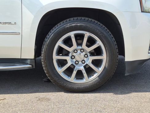 Used 2015 GMC Yukon Denali w/ Touring Package RWD image 24