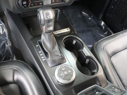 Used 2025 Ford Bronco Outer Banks AWD/4WD image 25