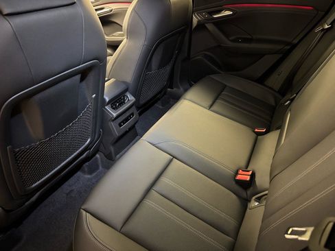 New 2025 Audi Q6 e-tron Premium Plus image 11