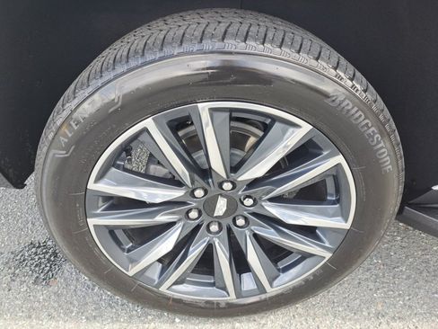 Certified 2024 Cadillac Escalade Sport w/ Heavy-Duty Trailer Package AWD/4WD image 18