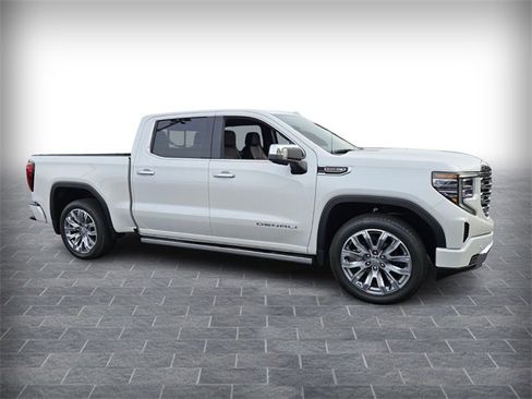 Used 2025 GMC Sierra 1500 Denali image 3