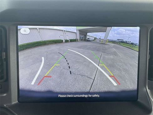 New 2025 Ford Bronco Base image 18