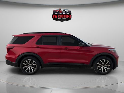 Used 2020 Ford Explorer ST w/ Premium Technology Package image 8