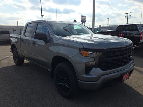 New 2026 Chevrolet Silverado 1500 Custom image 2