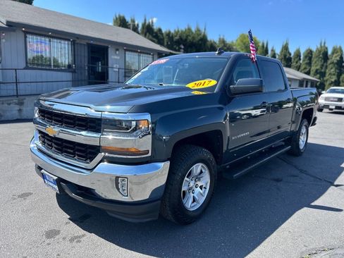 Used 2017 Chevrolet Silverado 1500 LT w/ All Star Edition AWD/4WD image 3