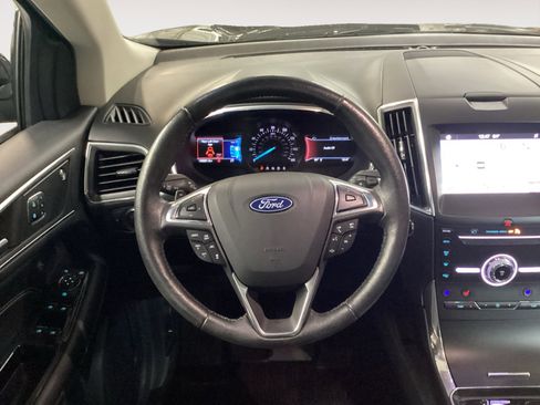 Used 2019 Ford Edge Titanium w/ Equipment Group 301A AWD/4WD image 12