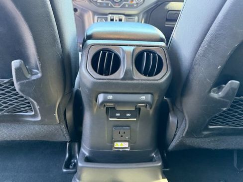 Used 2024 Jeep Wrangler Unlimited Rubicon 4xe AWD/4WD image 37