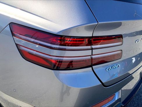 Used 2024 Genesis GV80 2.5T w/ Prestige Package image 27