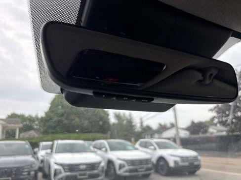 Used 2025 Hyundai Santa Fe Limited image 17