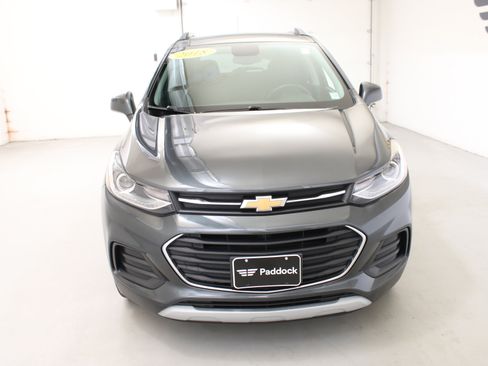 Used 2018 Chevrolet Trax LT w/ LT Convenience Package AWD/4WD image 2