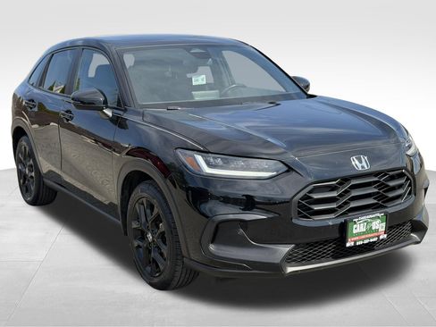 Used 2024 Honda HR-V Sport image 3