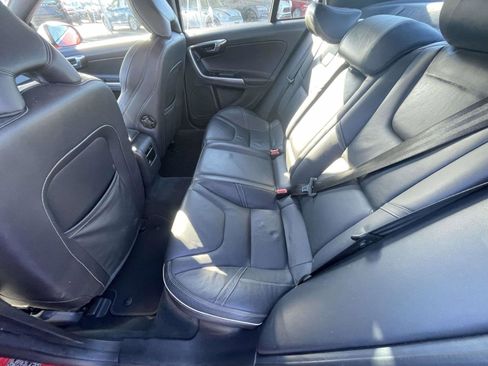 Used 2015 Volvo S60 T6 R-Design image 14