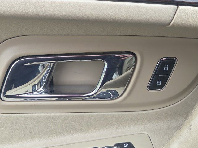 Used 2018 Ford Taurus Limited FWD image 18