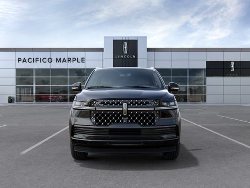 New 2027 Lincoln Navigator L Black Label AWD/4WD image 3