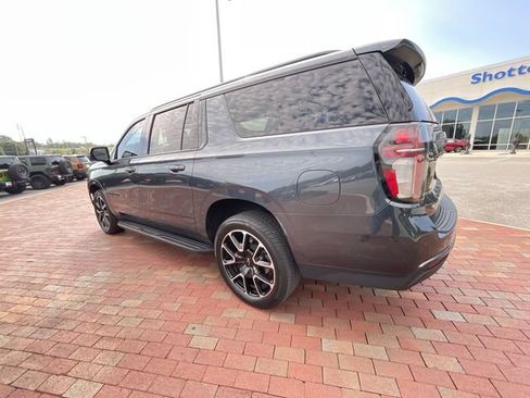Used 2021 Chevrolet Suburban RST w/ Luxury Package RWD image 31