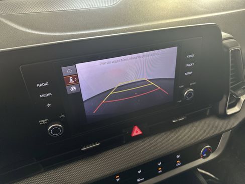 Used 2023 Kia Sportage LX image 21