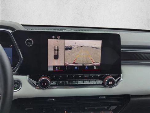 Used 2024 GMC Canyon AT4X w/ AT4X AEV Edition image 16