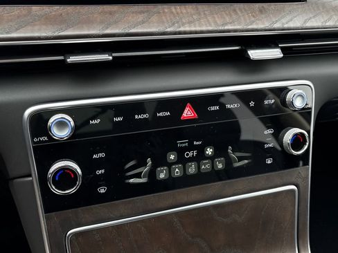 New 2026 Genesis GV80 2.5T Select image 18