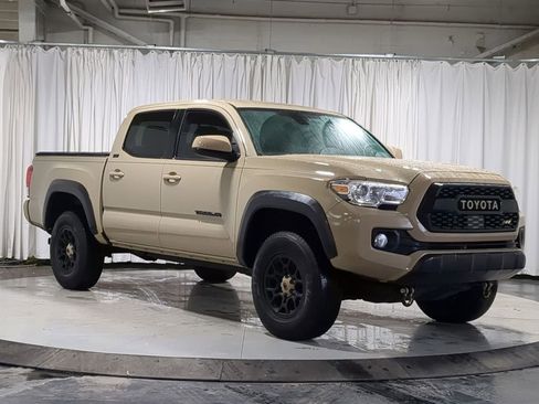Used 2019 Toyota Tacoma SR5 image 16