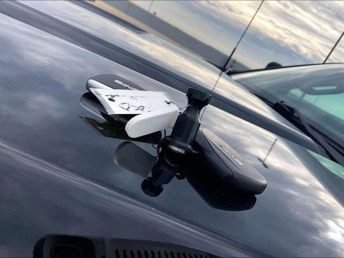 Used 2024 GMC Sierra 2500 AT4 w/ AT4 Premium Plus Package image 12