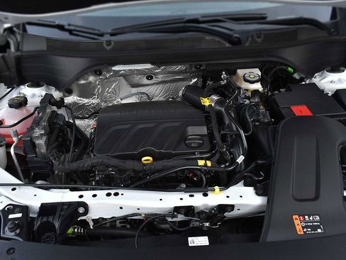 New 2026 Chevrolet Trax LT w/ Sunroof Package image 25