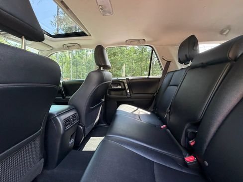 Used 2020 Toyota 4Runner TRD Off-Road Premium w/ Moonroof Package AWD/4WD image 18
