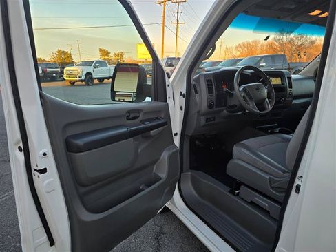 Used 2021 Nissan NV 2500 SV w/ Navigation Package RWD image 12