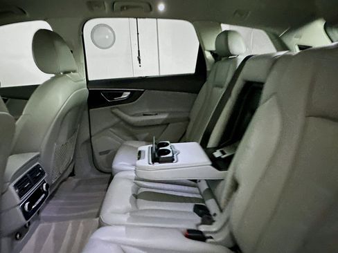 Used 2018 Audi Q7 3.0T Prestige w/ Prestige Package image 29