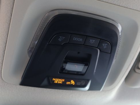 Used 2025 Toyota Corolla LE FWD image 24