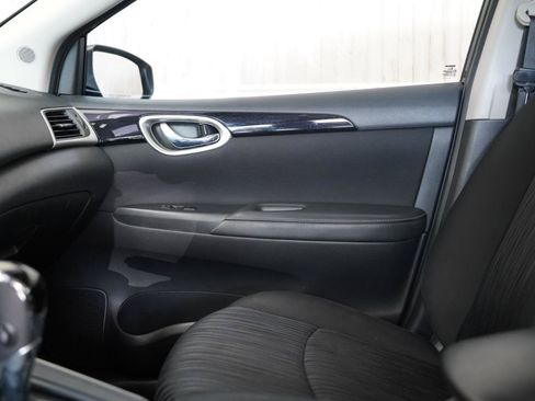 Used 2019 Nissan Sentra SV FWD image 31