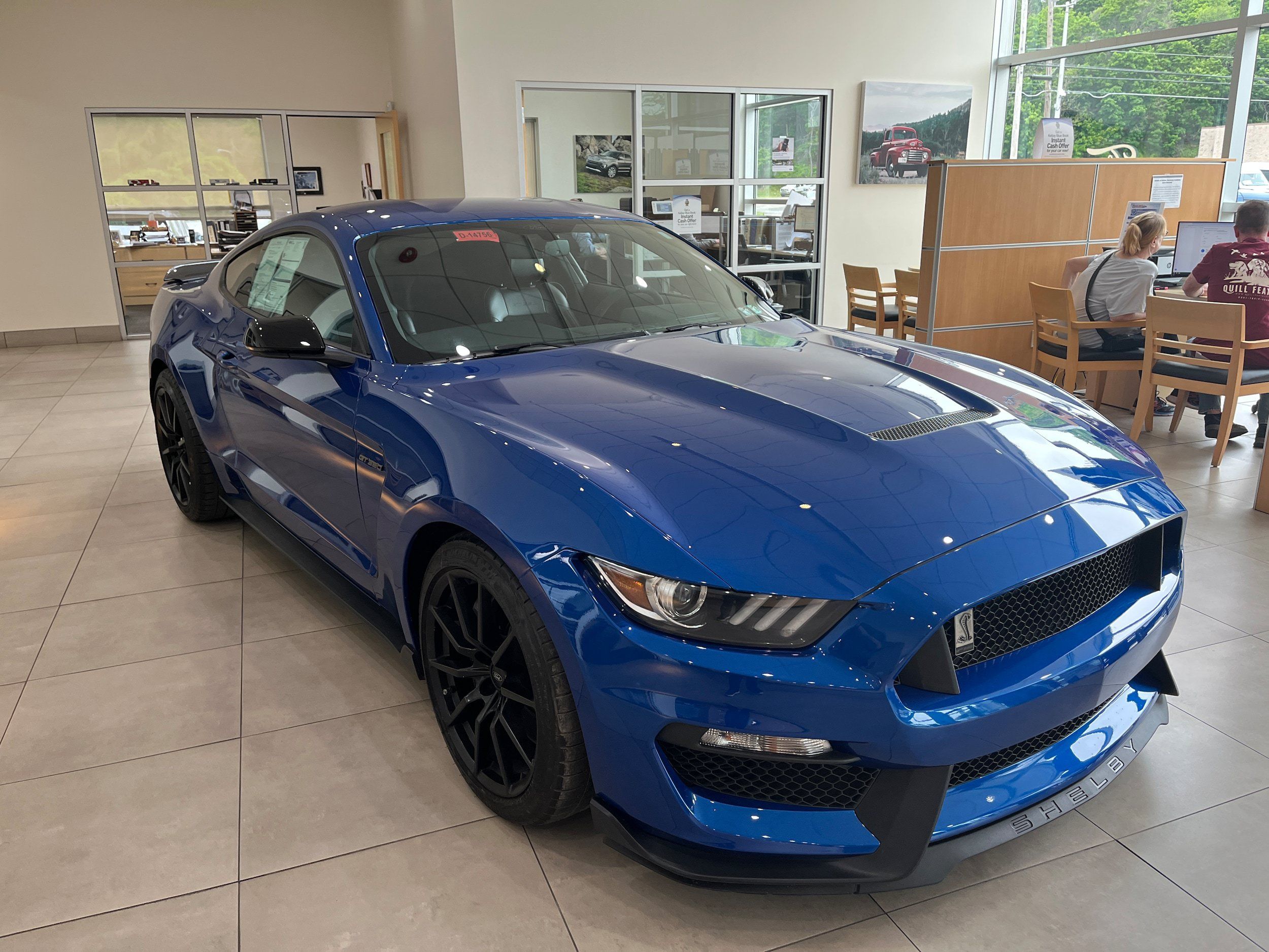 Certified 2017 Ford Mustang Shelby GT350 w/ Convenience Package RWD image 3