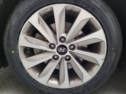 Used 2017 Hyundai Sonata Sport w/ Value Edition Package 02 FWD image 31