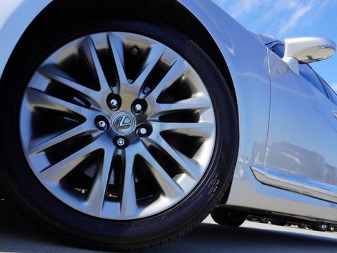 Used 2017 Lexus LS 460 w/ Comfort Package image 11